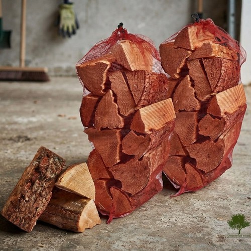 Kiln dried softwood - kiln, logs